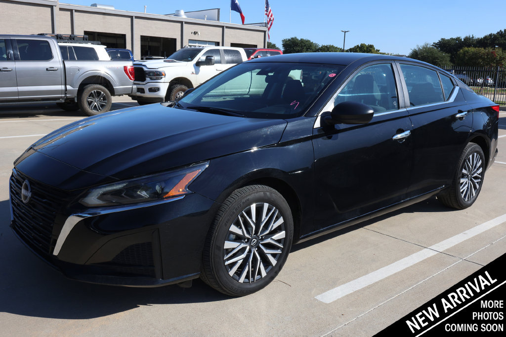 Used 2025 Nissan Altima 2.5 SV AWD/4WD 360° Tour