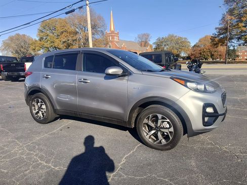 Used 2020 Kia Sportage LX image 7