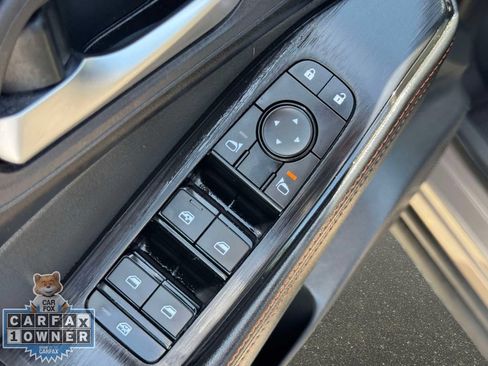 Used 2025 Nissan Rogue SV AWD/4WD image 19