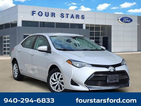 Used 2017 Toyota Corolla LE image 1
