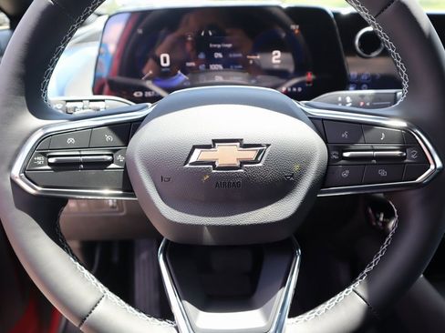 New 2025 Chevrolet Equinox EV LT w/ Convenience Package II image 3