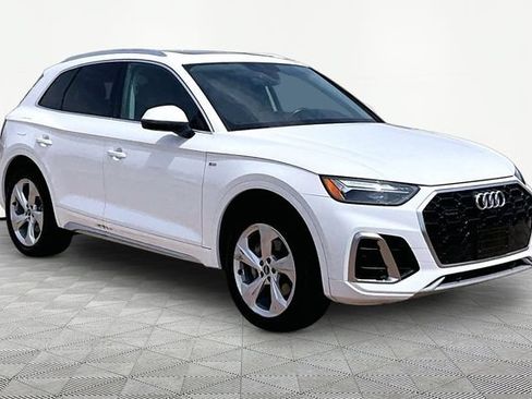Used 2023 Audi Q5 2.0T Premium Plus w/ Premium Plus Package AWD/4WD image 11