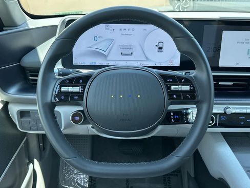 Used 2025 Hyundai Ioniq 6 SEL image 11