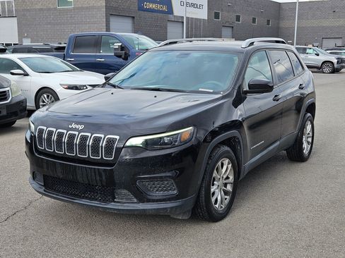 Used 2020 Jeep Cherokee Latitude FWD image 8