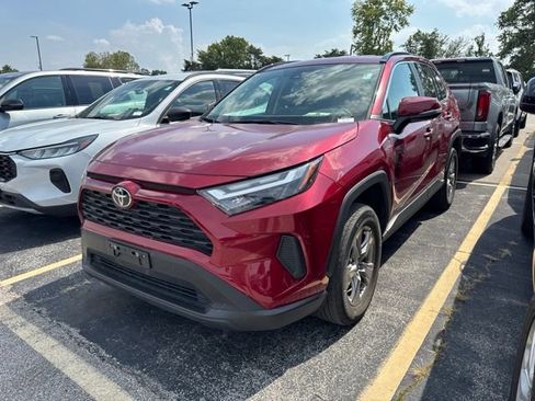 Used 2025 Toyota RAV4 XLE AWD/4WD image 1