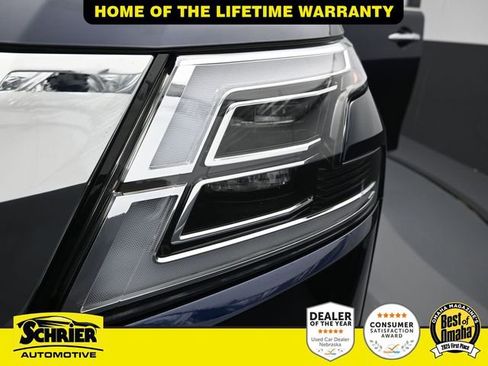 Used 2024 Nissan Armada Platinum w/ Captain's Chairs Package image 53