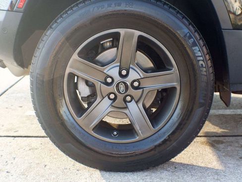 Used 2021 Land Rover Defender 90 S image 46