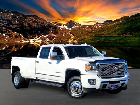 Used 2016 GMC Sierra 3500 Denali w/ Duramax Plus Package image 8