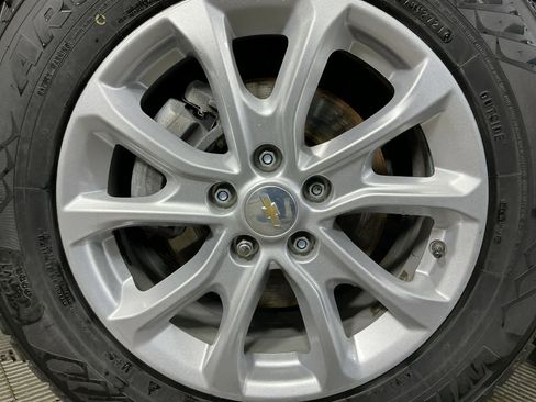 Used 2020 Chevrolet Equinox LS image 11