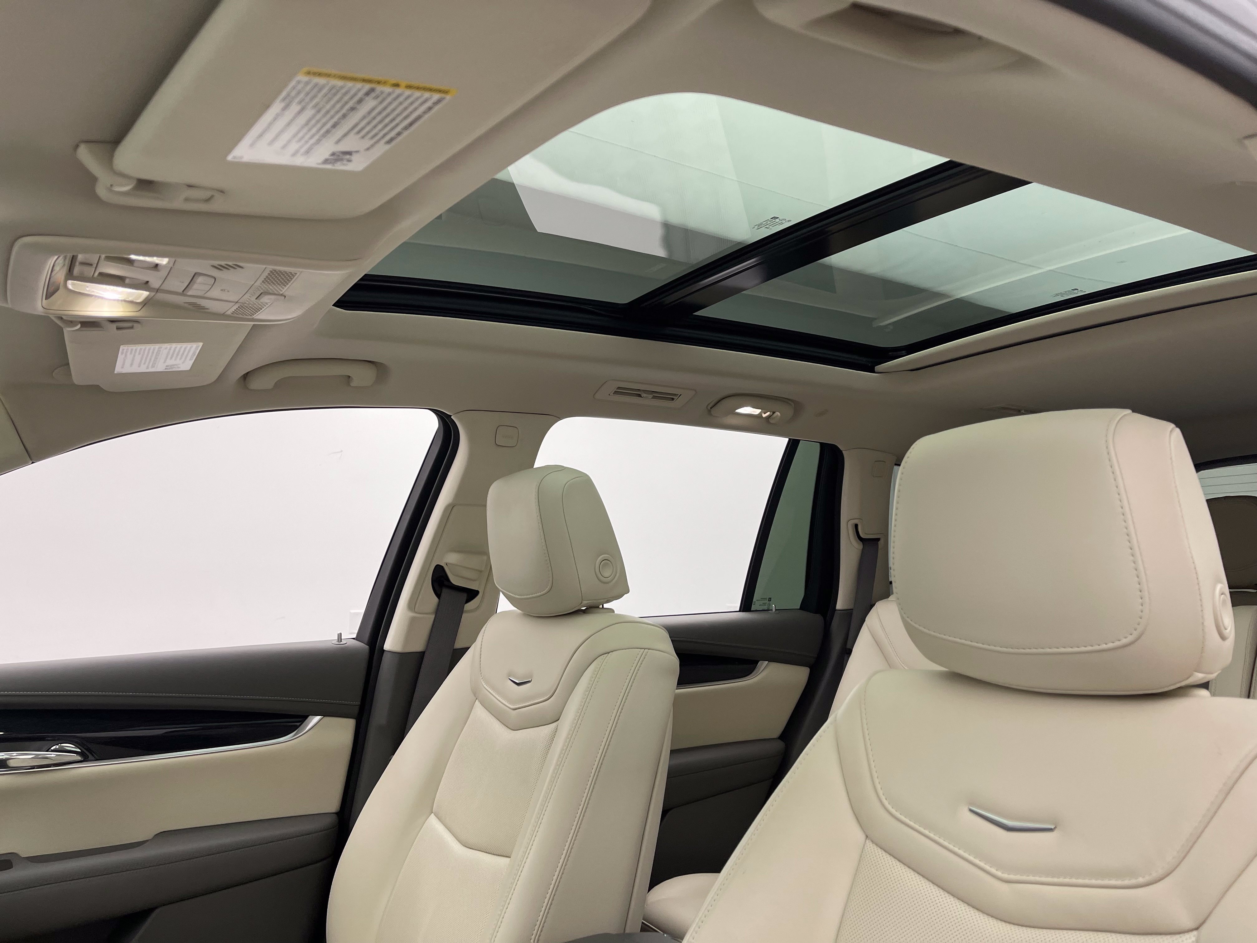 Used 2024 Cadillac XT6 Premium Luxury FWD image 5