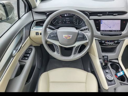 Certified 2023 Cadillac XT5 Premium Luxury AWD/4WD image 19