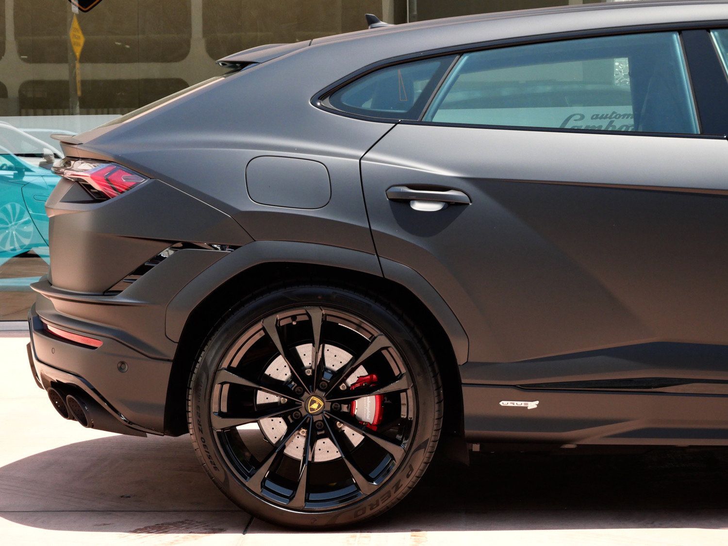 Used 2024 Lamborghini Urus S AWD/4WD image 11