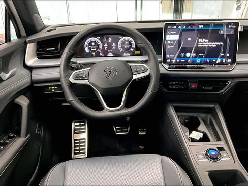 New 2026 Volkswagen Tiguan SE R-Line image 15