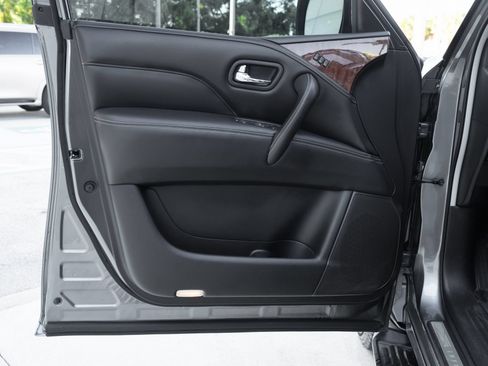 Certified 2018 INFINITI QX80 2WD image 33