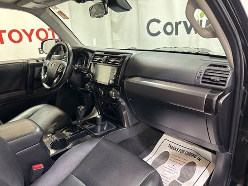 Used 2020 Toyota 4Runner Venture w/ Moonroof Package image 13