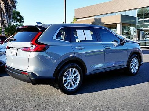 Used 2025 Honda CR-V EX image 8