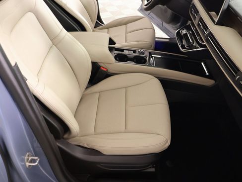 New 2026 Lincoln Corsair Reserve w/ Jet Appearance Package FWD image 14