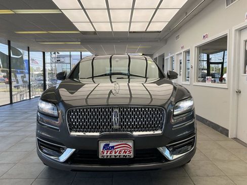 Used 2020 Lincoln Nautilus Reserve AWD/4WD image 2