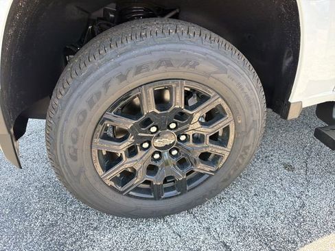 New 2026 Chevrolet Colorado W/T RWD image 17