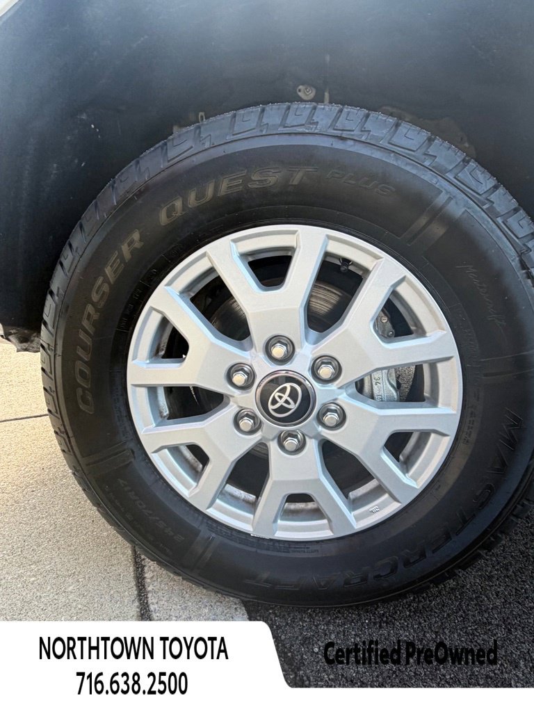 Used 2025 Toyota Tacoma SR5 AWD/4WD image 14