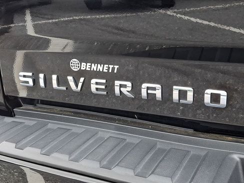 Used 2017 Chevrolet Silverado 1500 LT w/ Texas Edition AWD/4WD image 28