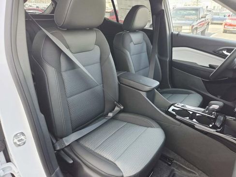 New 2026 Chevrolet Trax LT w/ Driver Confidence Package image 12