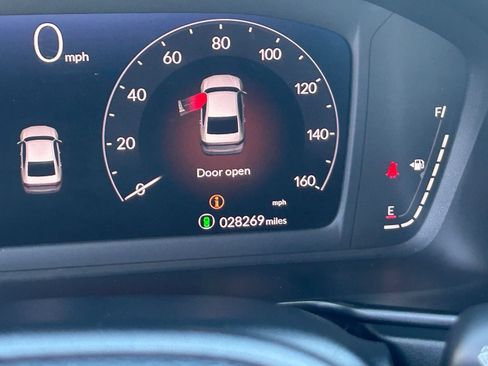 Used 2025 Honda Accord SE image 32