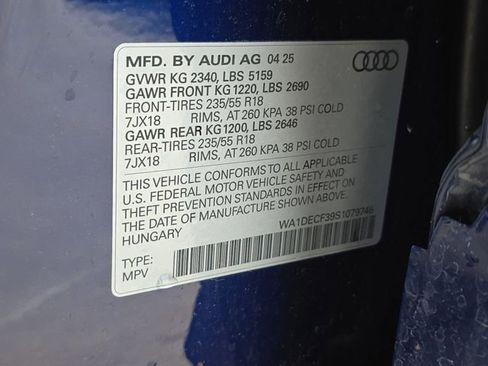 Certified 2025 Audi Q3 2.0T Premium w/ Convenience Package AWD/4WD image 37