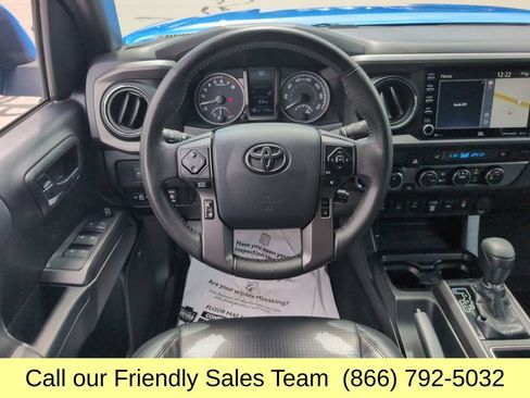 Certified 2020 Toyota Tacoma TRD Off-Road w/ TRD Premium Off Road Package AWD/4WD image 17