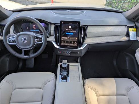 New 2026 Volvo XC90 T8 Plus w/ Protection Package Premier image 11