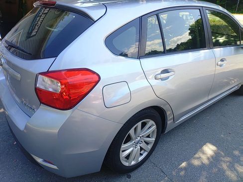 Used 2015 Subaru Impreza 2.0i Premium AWD/4WD image 9