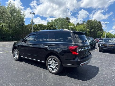 Used 2023 Ford Expedition Limited AWD/4WD image 4