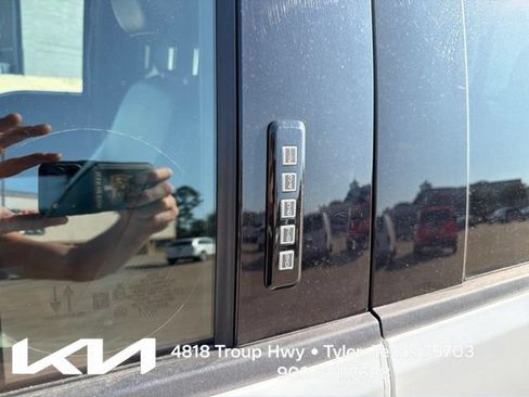 Used 2023 Ford F150 Lariat w/ Max Trailer Tow Package AWD/4WD image 7