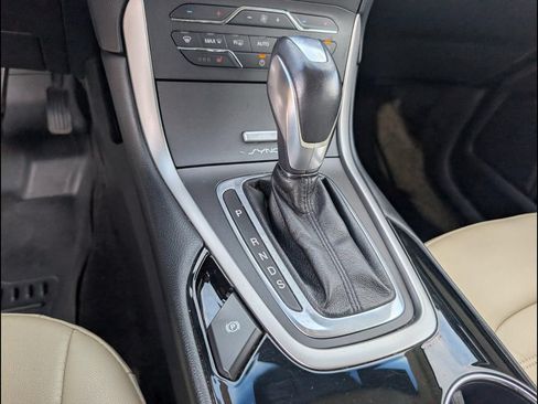 Used 2017 Ford Edge SEL w/ Equipment Group 201A AWD/4WD image 15