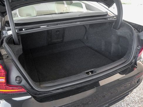 Used 2021 Volvo S60 T5 Momentum image 53