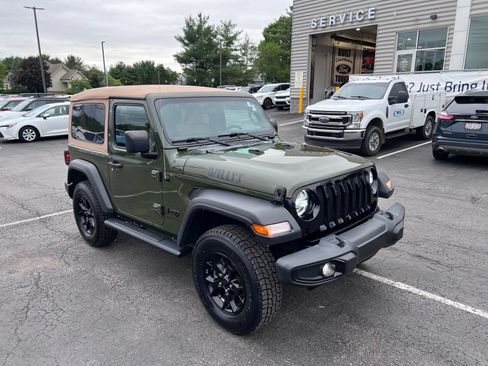 Used 2021 Jeep Wrangler Sport AWD/4WD image 7