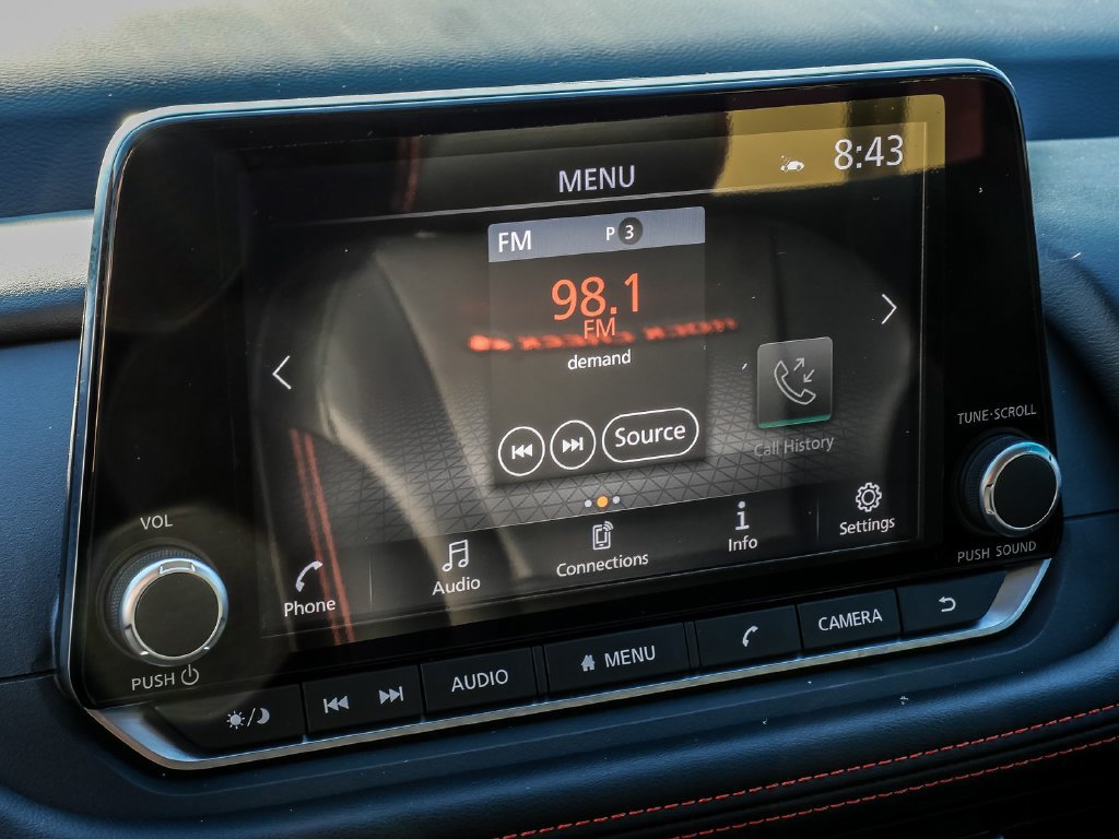 Used 2025 Nissan Rogue SV AWD/4WD image 39