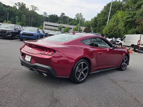 Used 2025 Ford Mustang Coupe RWD image 9