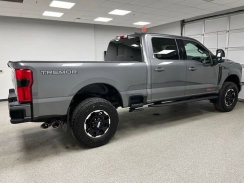 Used 2025 Ford F350 Platinum w/ Tremor Off-Road Package AWD/4WD image 10