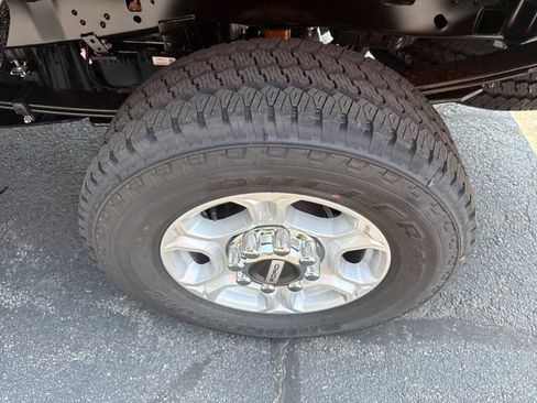 New 2026 Ford F250 XLT w/ FX4 Off-Road Package AWD/4WD image 18