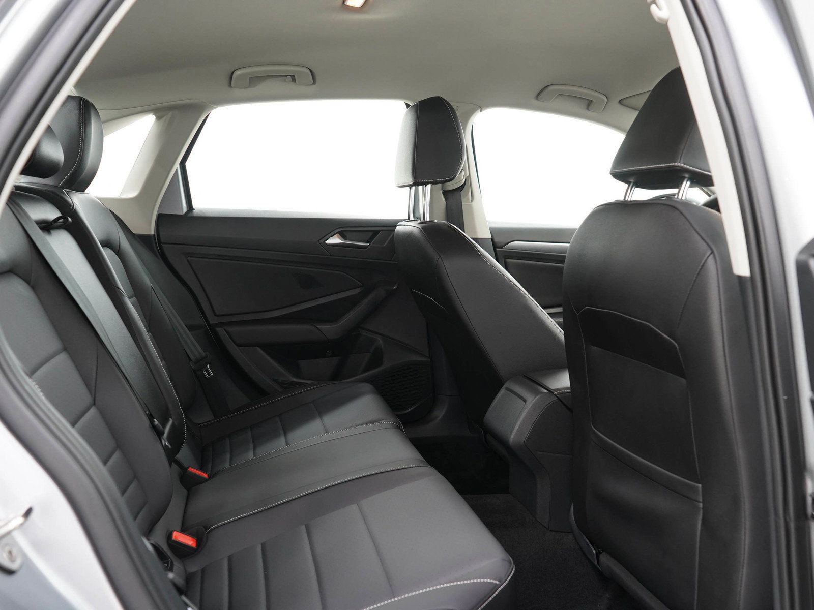 Used 2022 Volkswagen Jetta SE FWD image 12