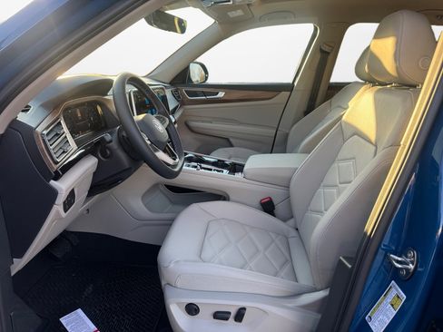 New 2026 Volkswagen Atlas SE image 9