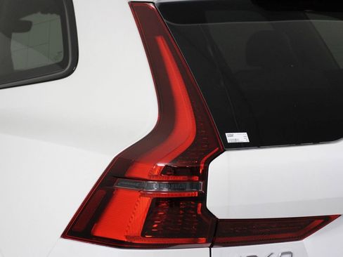 New 2026 Volvo XC60 B5 Ultra w/ Climate Package PRO AWD/4WD image 15