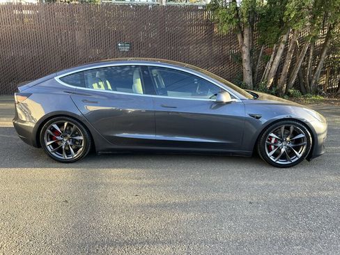 Used 2018 Tesla Model 3 Long Range image 6