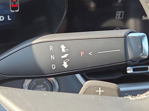 New 2026 Chevrolet Equinox LT w/ Convenience Package II image 16