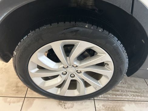 Used 2020 Land Rover Discovery Sport S image 21