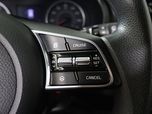 Used 2023 Kia Seltos LX image 37