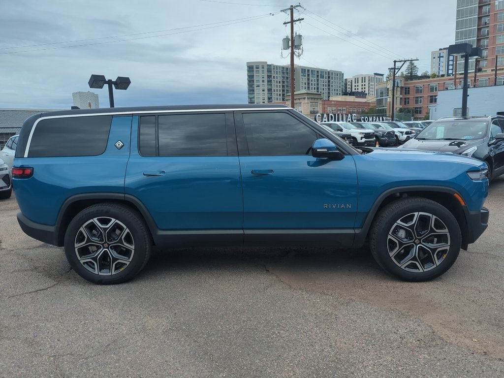 Used 2025 Rivian R1S Adventure Dual AWD/4WD image 8