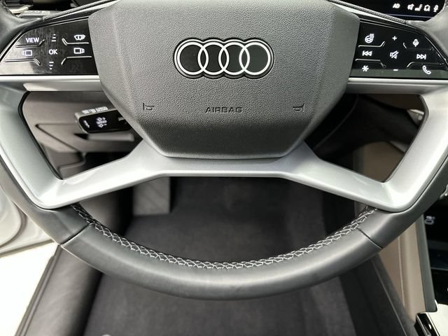 Used 2025 Audi Q5 Premium Plus w/ Premium Plus AWD/4WD image 14
