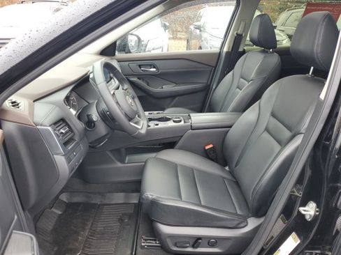 Certified 2023 Nissan Rogue SV w/ SV Premium B Package image 5